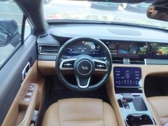 Li Auto ONE Extended Range 6-Seater - ფოტო 6