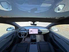 Tesla Model Y Rear-Wheel Drive - ფოტო 10