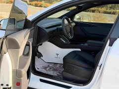 Tesla Model Y Rear-Wheel Drive - ფოტო 7