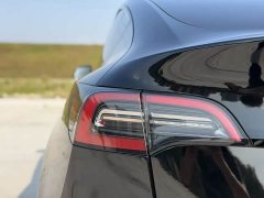 Tesla Model Y Rear-Wheel Drive - ფოტო 16