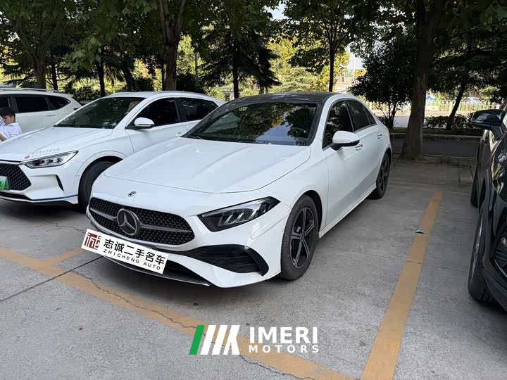 Mercedes-Benz A-Class Facelift A 200 L Fashion Edition