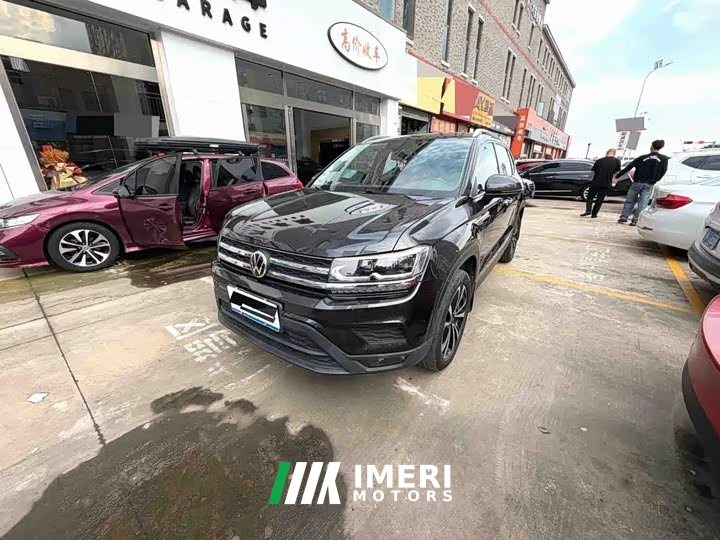 Volkswagen Touareg 2021 280TSI FWD Luxury - ავტომობილი ჩინეთიდან