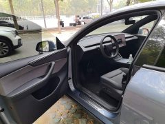 Tesla Model Y Rear-Wheel Drive - ფოტო 17