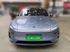 Tesla Model Y Rear-Wheel Drive - ფოტო 2