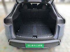 Tesla Model Y Rear-Wheel Drive - ფოტო 20