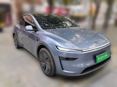 Tesla Model Y Rear-Wheel Drive - ფოტო 3