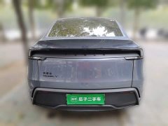 Tesla Model Y Rear-Wheel Drive - ფოტო 5