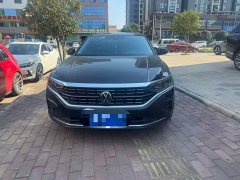 Volkswagen Passat 2023 330TSI Luxury - ფოტო 1