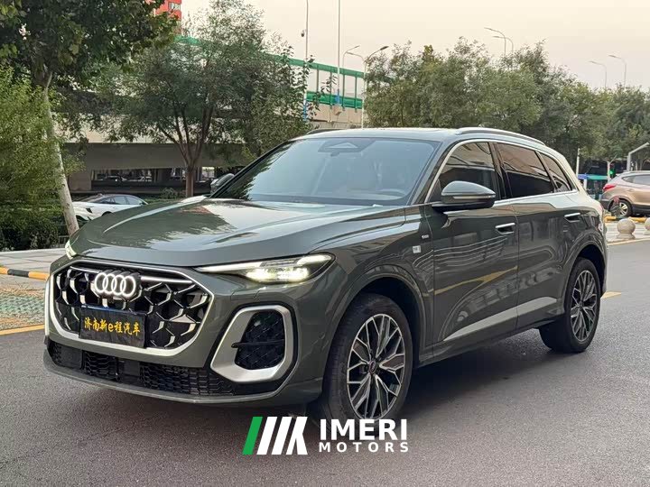 Audi Q5L 2.0T Exclusive Edition for Millions of Users - ავტომობილი ჩინეთიდან