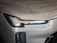 Volvo XC70 Plug-in Hybrid 2027 99th Anniversary Appreciation Edition RWD Core - ფოტო 2