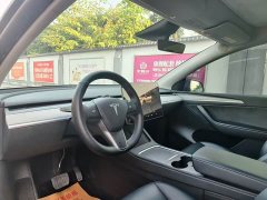 Tesla Model Y Rear-Wheel Drive - ფოტო 4