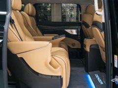 Denza BYD Denza D9 DM-i 1050 Premium - ფოტო 12