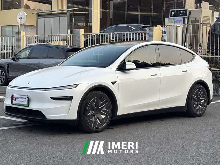 Tesla Model Y L Long Range All-Wheel Drive - ავტომობილი ჩინეთიდან
