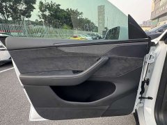 Tesla Model Y L Long Range All-Wheel Drive - ფოტო 10