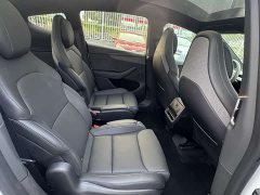 Tesla Model Y L Long Range All-Wheel Drive - ფოტო 15
