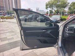 Toyota Camry 2.5S Sharp Edition - ფოტო 9