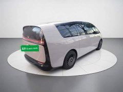 Li Auto MEGA Home Family Edition - ფოტო 4