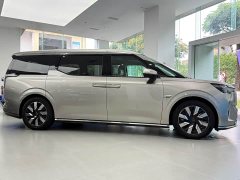 Volvo EM90 2025 Ultra six-seater - ფოტო 2