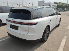 Li Auto i8 Standard Edition - ფოტო 2