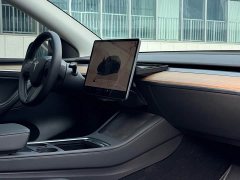 Tesla Model Y Performance All-Wheel Drive - ფოტო 8