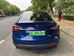 Tesla Model Y Standard Range RWD - ფოტო 4