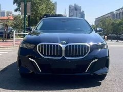 BMW 5 Series 530Li Luxury M Sport Package - ფოტო 2