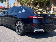 BMW 5 Series 530Li Luxury M Sport Package - ფოტო 9