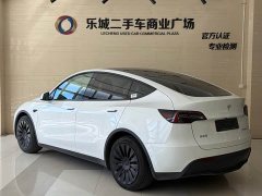 Tesla Model Y Rear-Wheel Drive - ფოტო 3