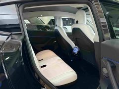 Tesla Model Y Standard Range RWD - ფოტო 9
