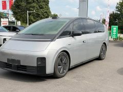 Li Auto Li Xiang MEGA Ultra - ფოტო 1