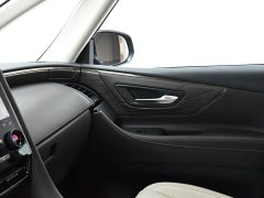 Toyota Vellfire 2024 Crown Hybrid 2.5L Executive Premier Edition - ფოტო 11