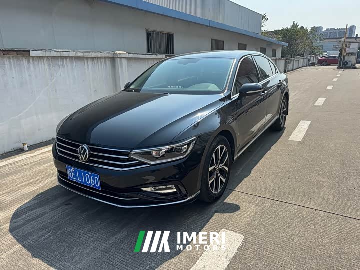 Volkswagen Magotan 330TSI DSG Advance
