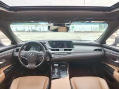 Lexus ES 200 Premium Edition - ფოტო 13