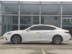 Lexus ES 200 Premium Edition - ფოტო 4
