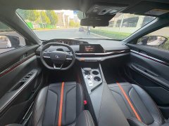 Changan UNI-V 1.5T Premium - ფოტო 4