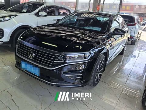 2023 Volkswagen Passat 330TSI Elite