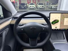 Tesla Model Y Rear-Wheel Drive - ფოტო 2