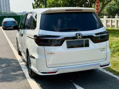 Honda Odyssey 2.0L e:HEV Luxury - ფოტო 13