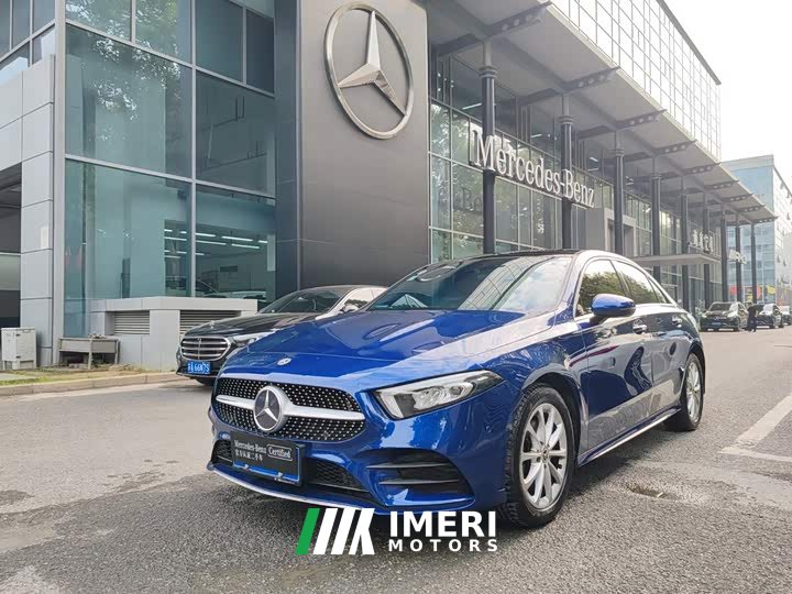 Mercedes-Benz A-Class A 200 L Sport Sedan Fashion Edition