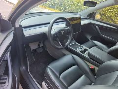 Tesla Model Y Rear-Wheel Drive - ფოტო 4
