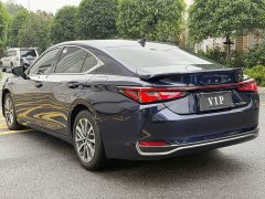 Lexus ES 300h Premium Edition - ფოტო 5