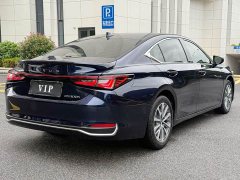 Lexus ES 300h Premium Edition - ფოტო 7