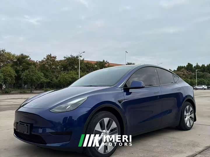 Tesla Model Y Rear-Wheel Drive