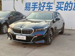 BMW 5 Series 530Li Luxury M Sport Package - ფოტო 1