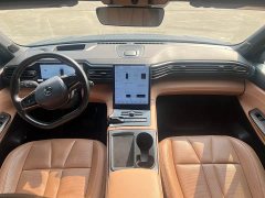 NIO ES8 2020 580KM Seven-Seater - ფოტო 4