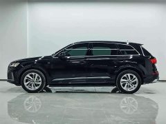 Audi Q7 45 TFSI quattro S line Sport - ფოტო 3