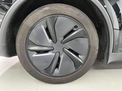 Tesla Model Y Rear-Wheel Drive - ფოტო 7