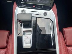 Audi Q6 45 TFSI quattro Dark Knight Edition 6-Seater - ფოტო 12