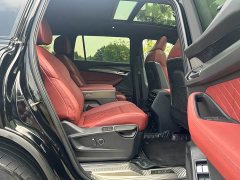 Audi Q6 45 TFSI quattro Dark Knight Edition 6-Seater - ფოტო 15