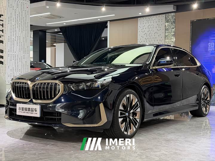 BMW 5 Series 530Li Luxury Edition Premium Package - ავტომობილი ჩინეთიდან
